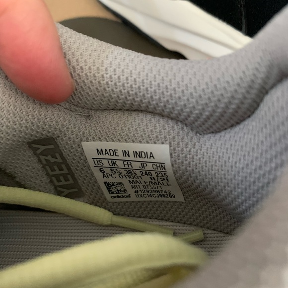 ❌SOLD❌Yeezy Boost 700 Wave Runner 6M / 7-7.5W - Picture 5 of 10